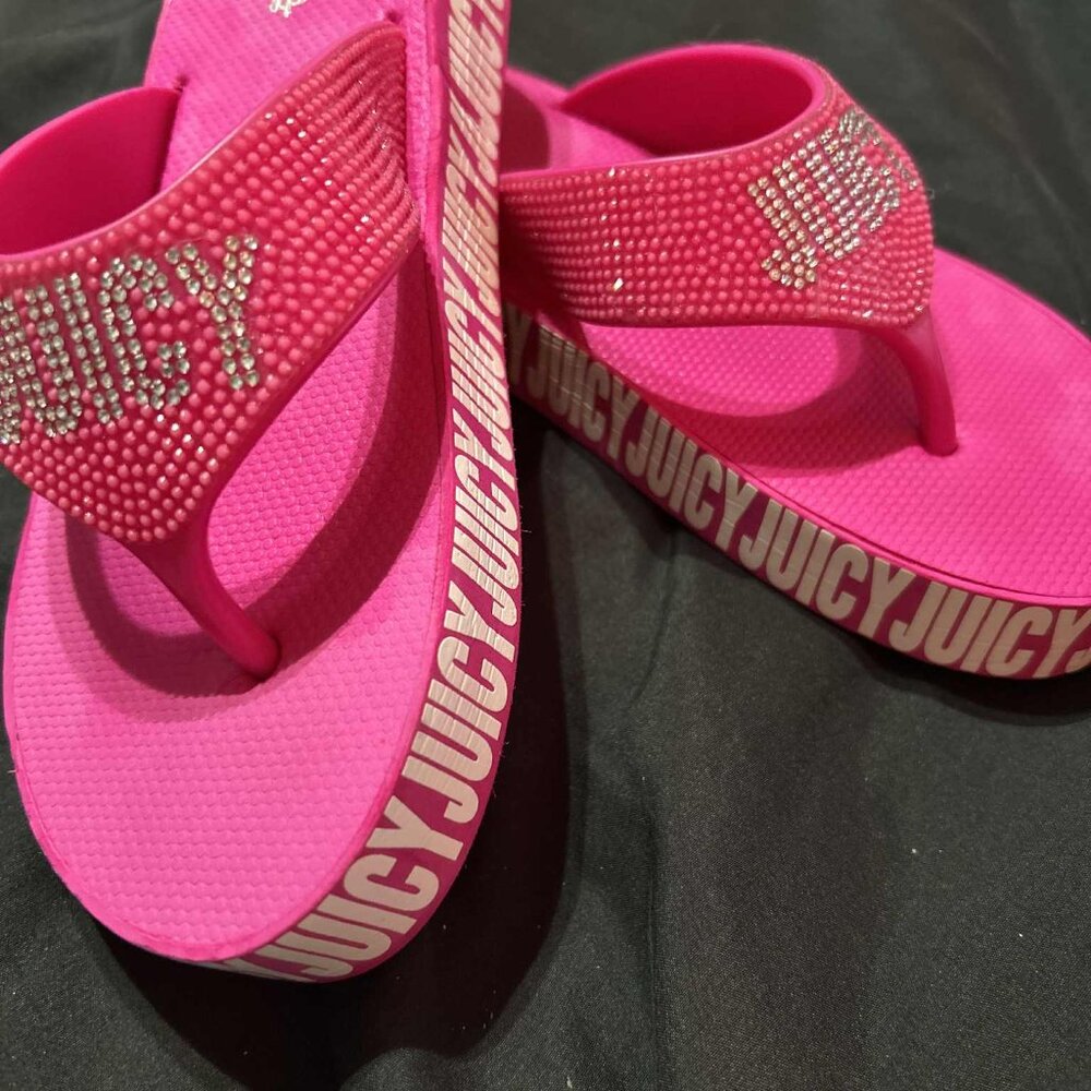 Juicy Couture Women's Sandals Fuchsia Hot Pink FlipFlops